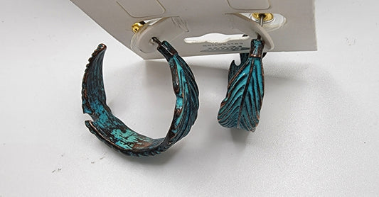 Vintage leaf earrings